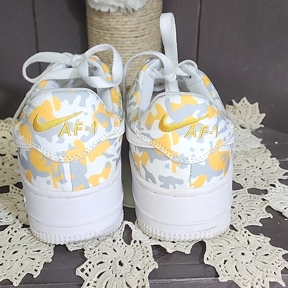 Custom AF1 size 8 - Picture 4 of 5